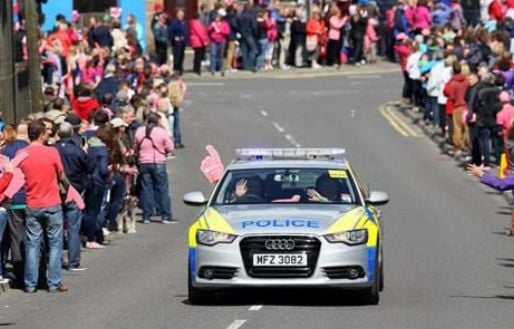 Photograph of officers assisting during the Armagh - Dublin Giro D'Italia Event