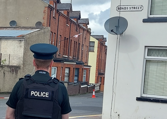 Police offer stands at Bond Street