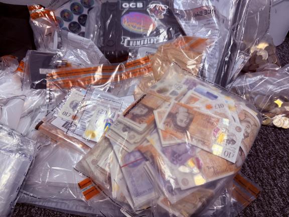 Cash seized 27.0726